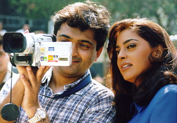 Juhi Chawla on the sets of Phir Bhi Dil Hai Hindustani