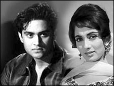 Joy Mukherjee and Sadhana in Love In Simla