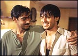 Ajay Devgan, Vivek Oberoi in Company